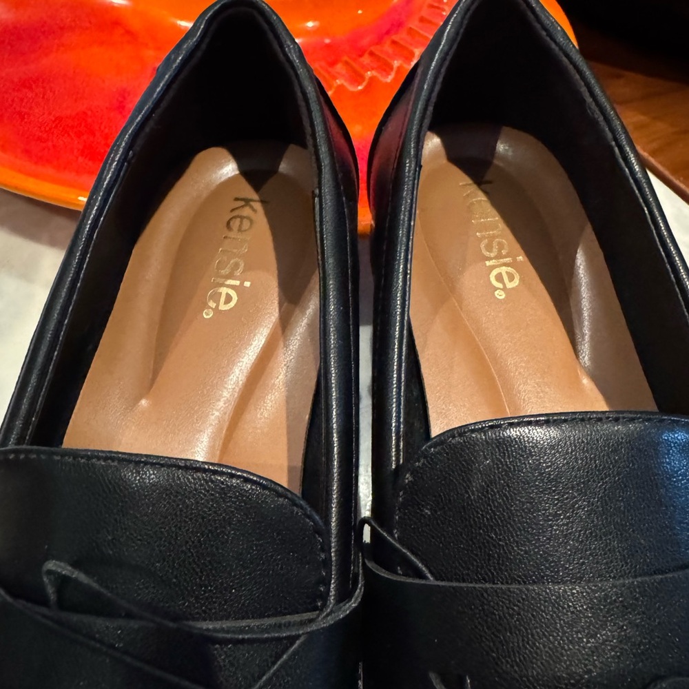 Kensie Black Loafers - Picture 2 of 8